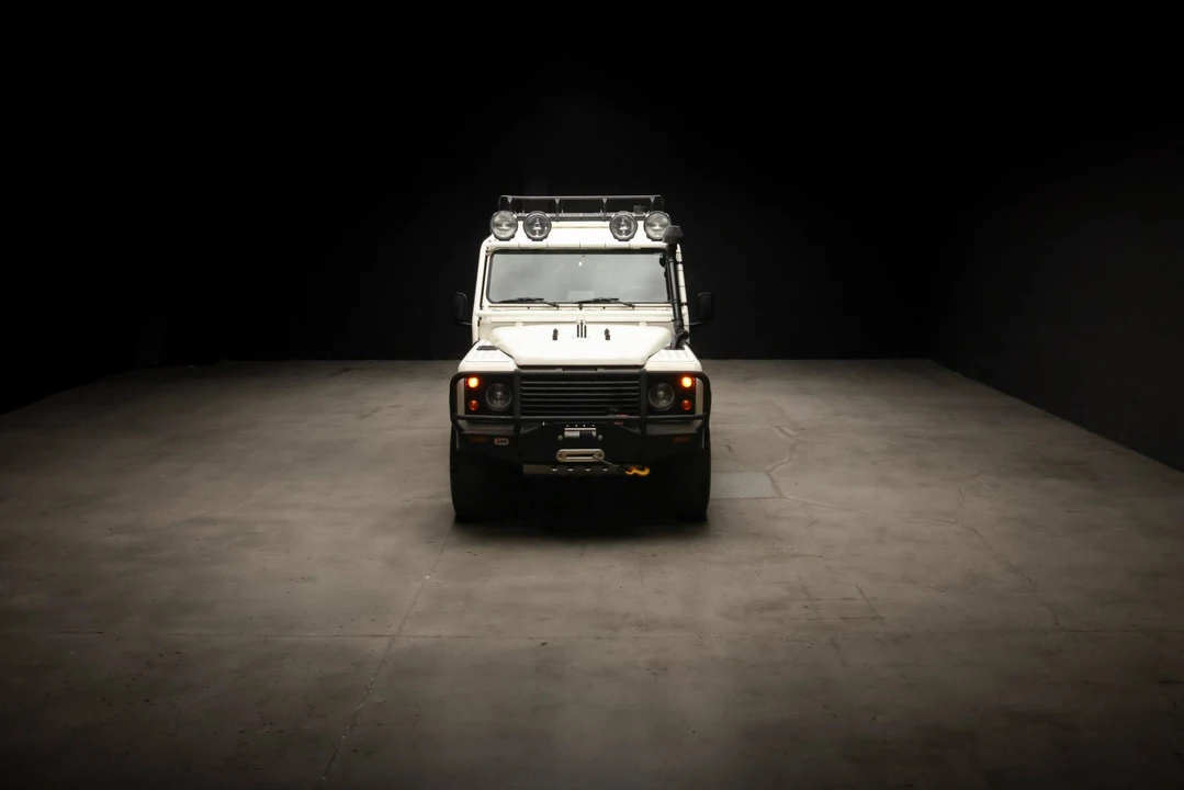 1993 Land Rover Defender 110 - Image 28 of 31