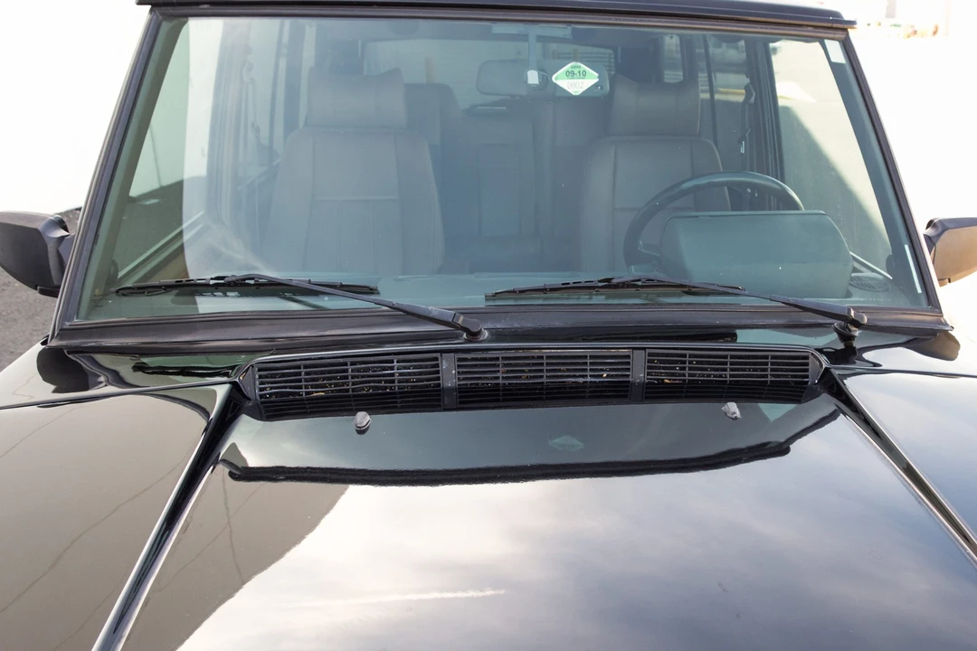 1993 Land Rover Range Rover Classic - Image 11 of 31
