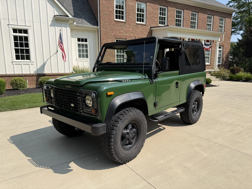 1995 Land Rover Defender 90 - Image 2 of 31