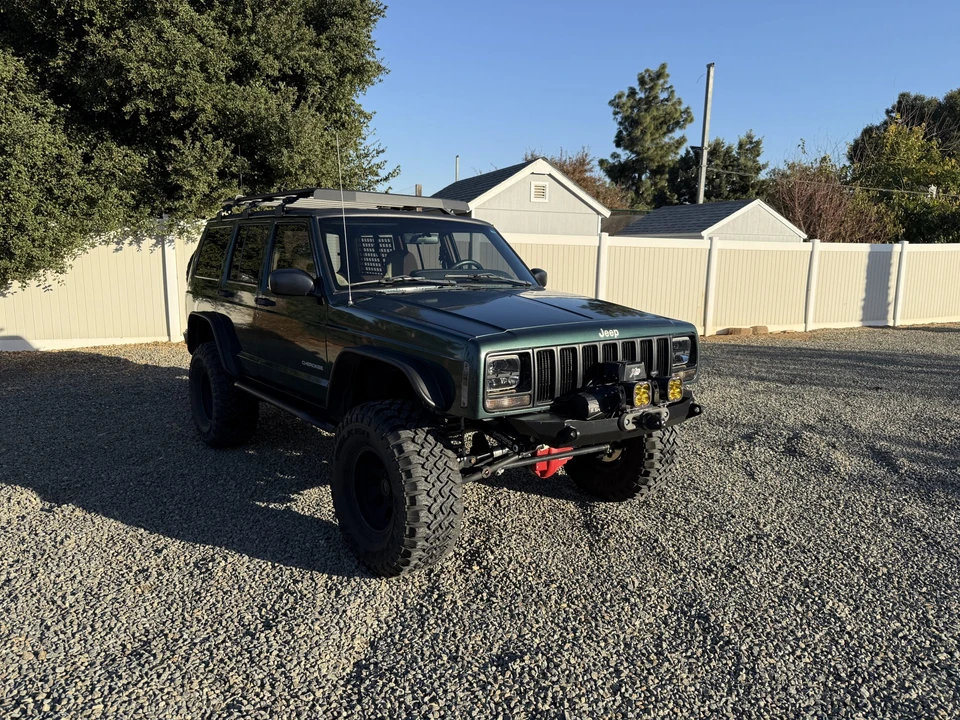 2000 Jeep XJ Cherokee - Image 10 of 31
