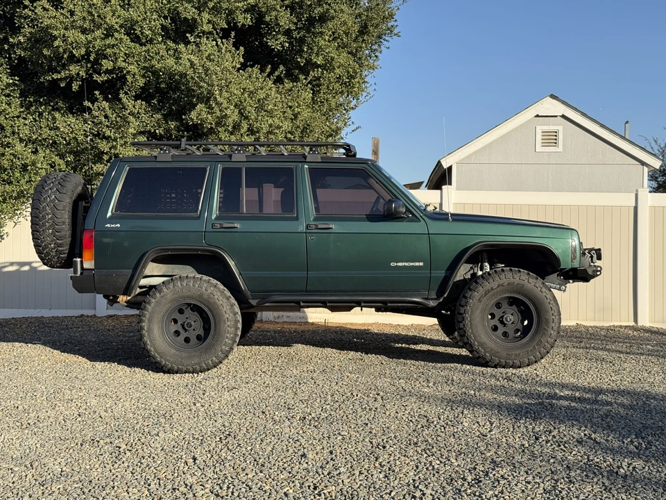 2000 Jeep XJ Cherokee - Image 9 of 31