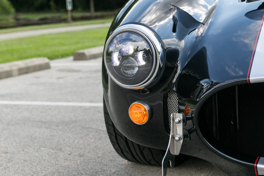 Shelby Cobra Replica - Image 21 of 31