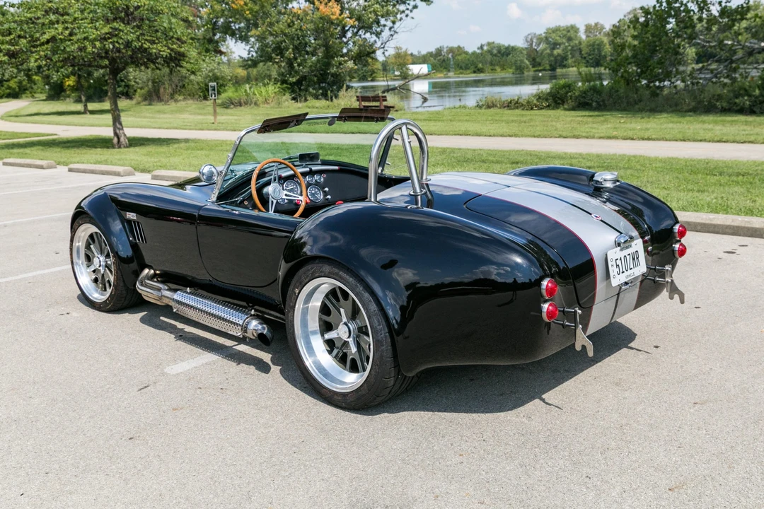 Shelby Cobra Replica - Image 9 of 31
