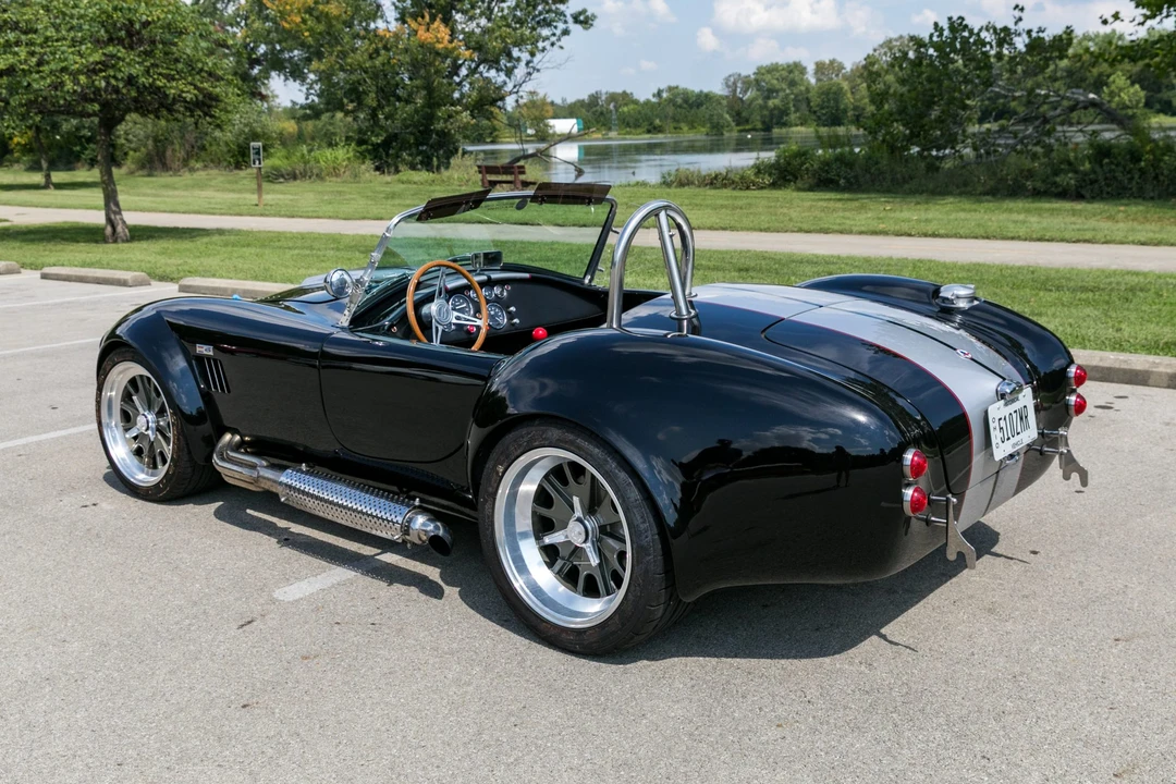 Shelby Cobra Replica - Image 10 of 31