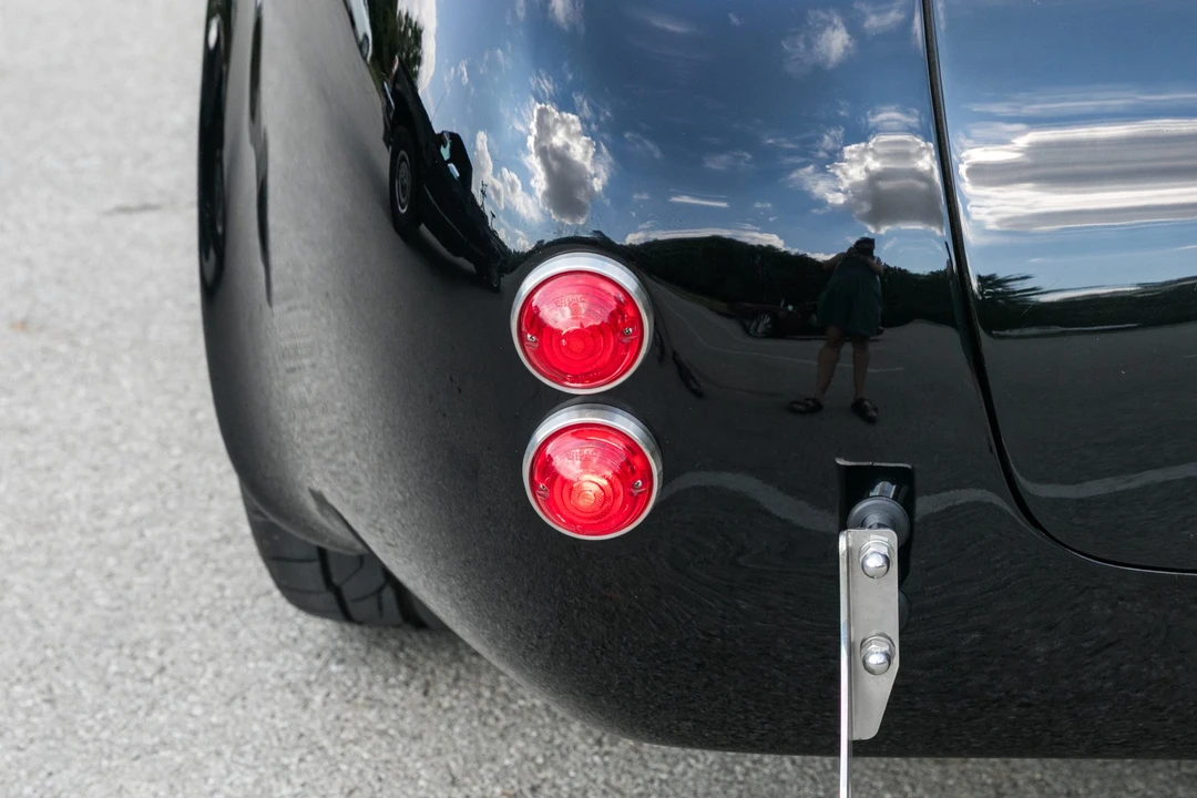 Shelby Cobra Replica - Image 25 of 31