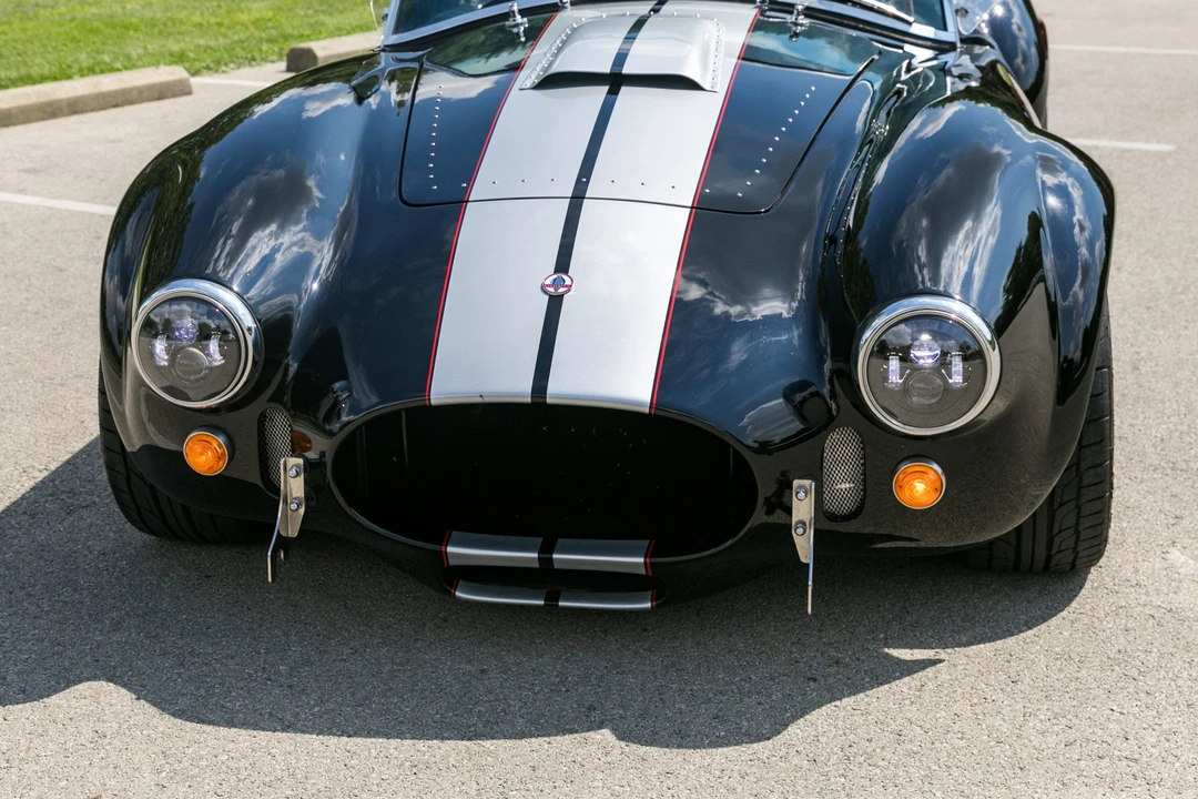 Shelby Cobra Replica - Image 13 of 31