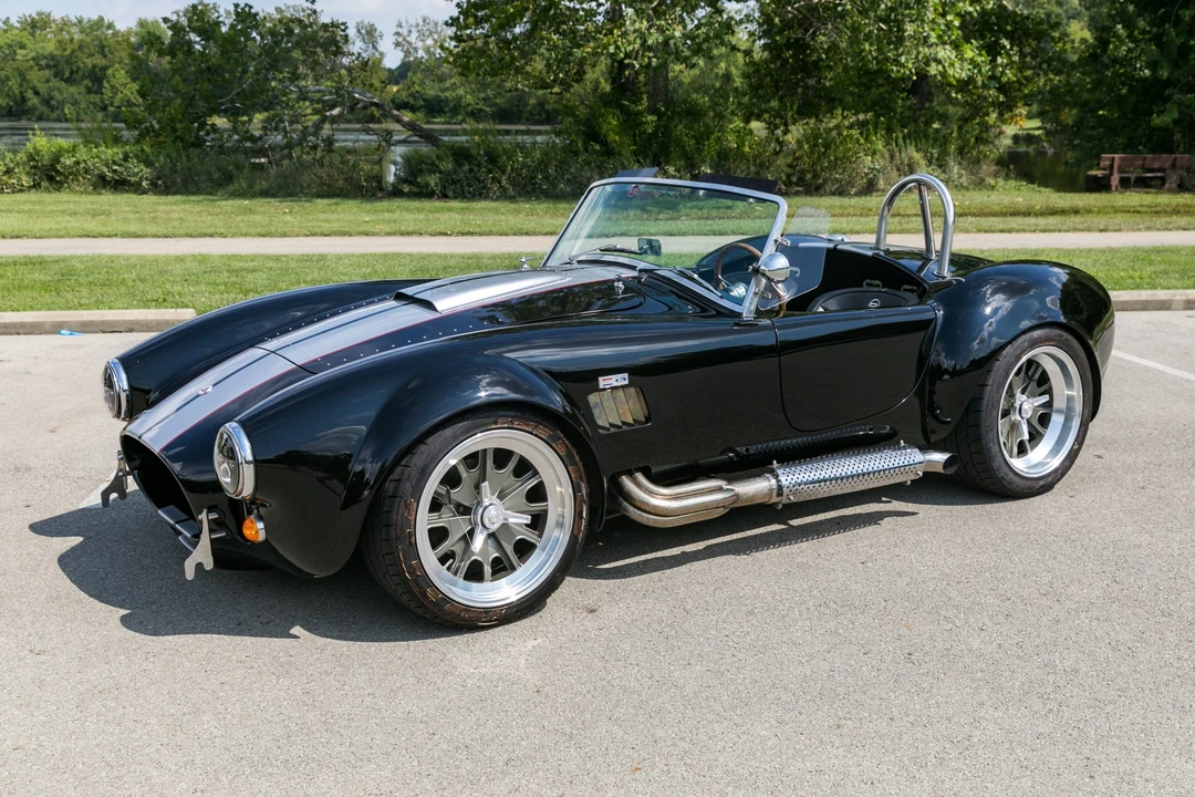 Shelby Cobra Replica - Image 12 of 31