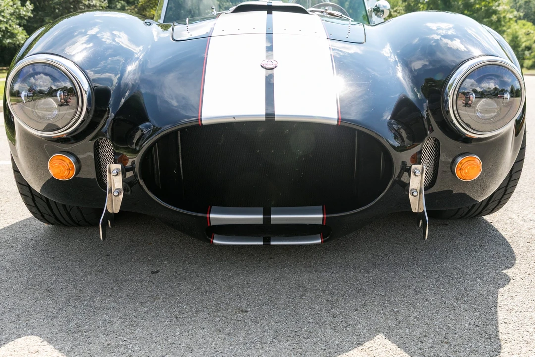 Shelby Cobra Replica - Image 14 of 31