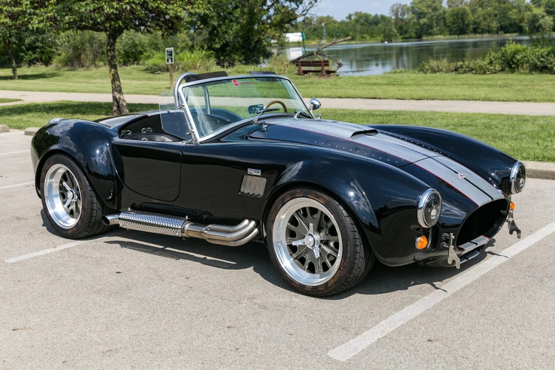 Shelby Cobra Replica - Image 5 of 31