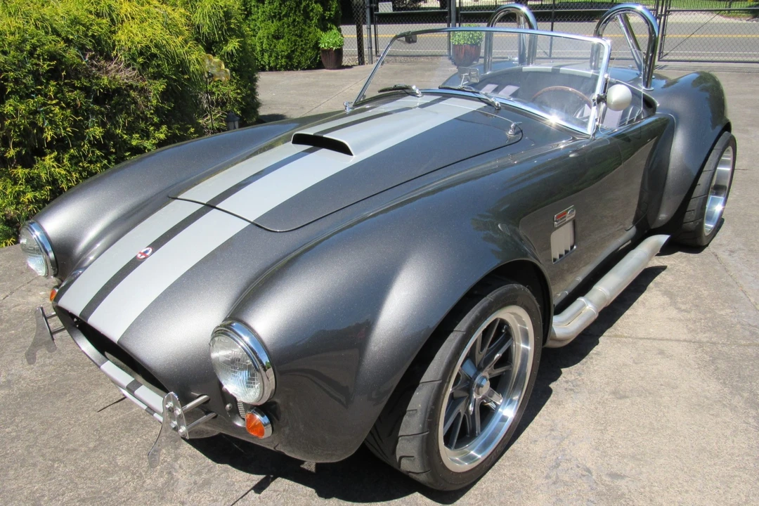 Shelby Cobra Replica - Image 2 of 31