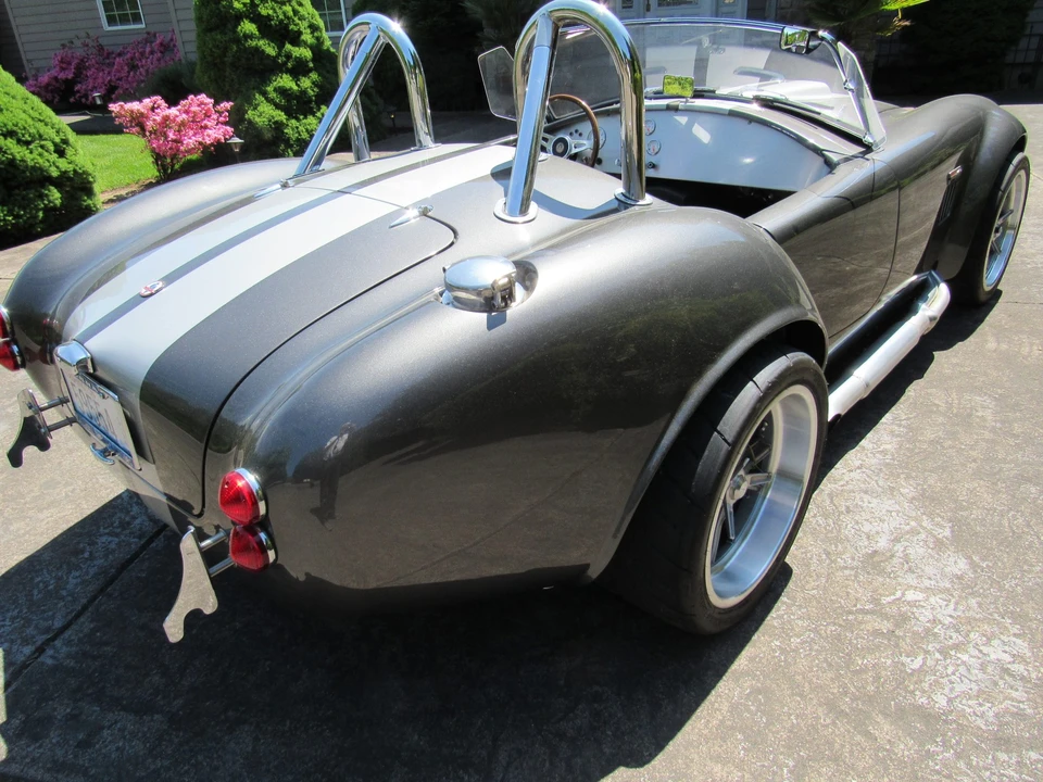 Shelby Cobra Replica - Image 9 of 31