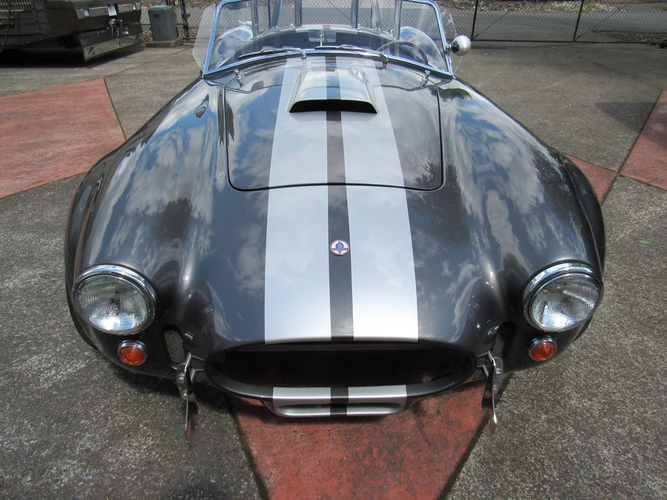 Shelby Cobra Replica - Image 17 of 31