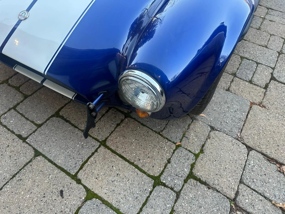 Shelby Cobra Replica - Image 17 of 31