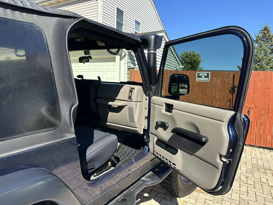 2004 Jeep TJ Wrangler - Image 19 of 31