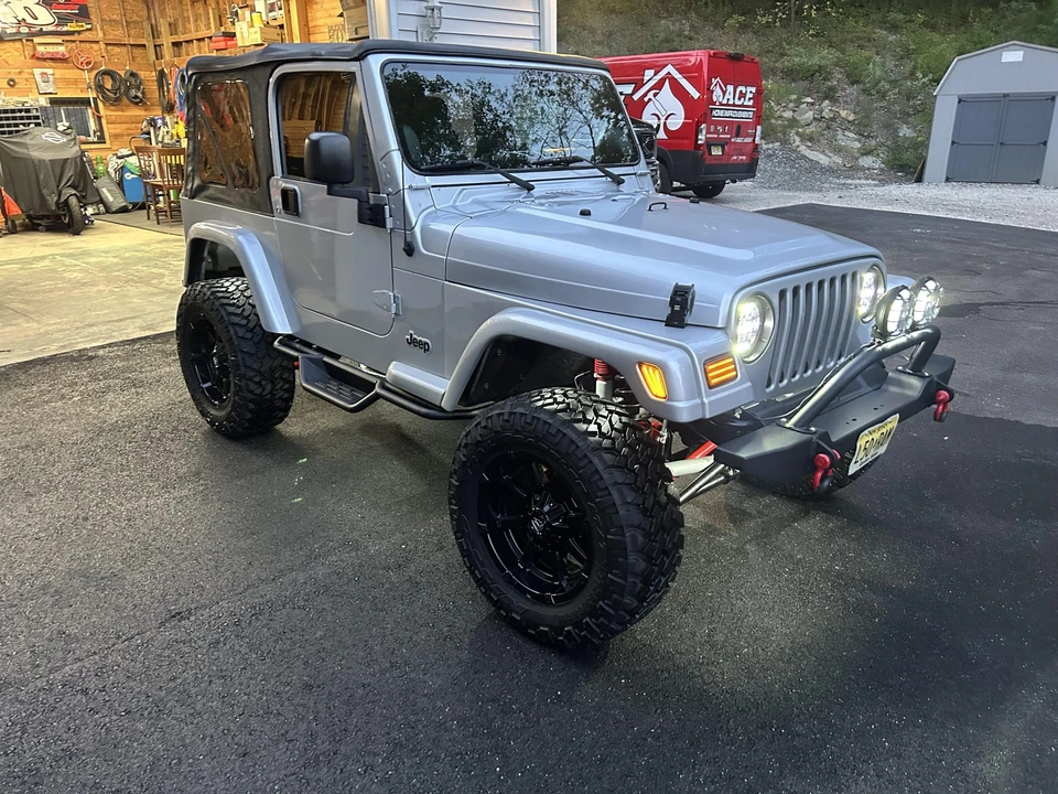 2004 Jeep TJ Wrangler - Image 18 of 31