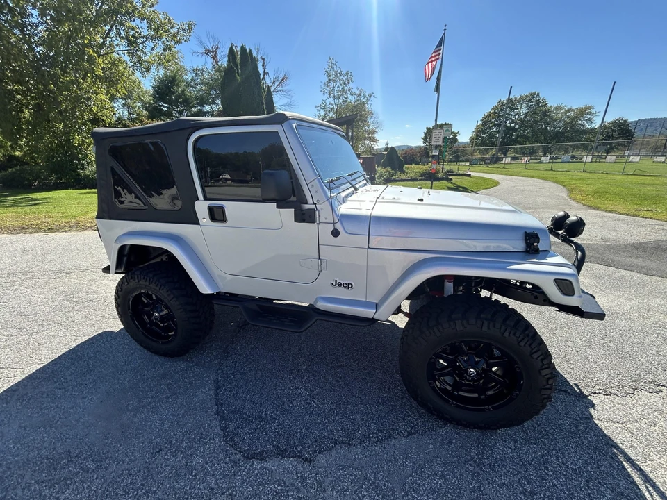 2004 Jeep TJ Wrangler - Image 16 of 31
