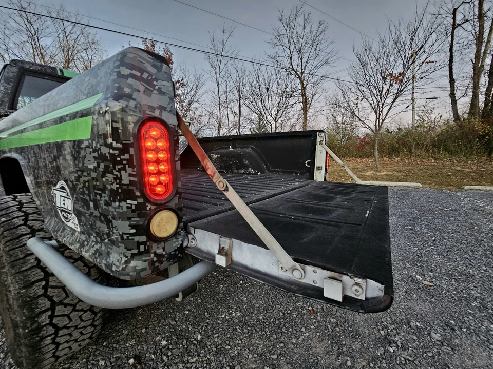 1989 Jeep Comanche - Image 30 of 31