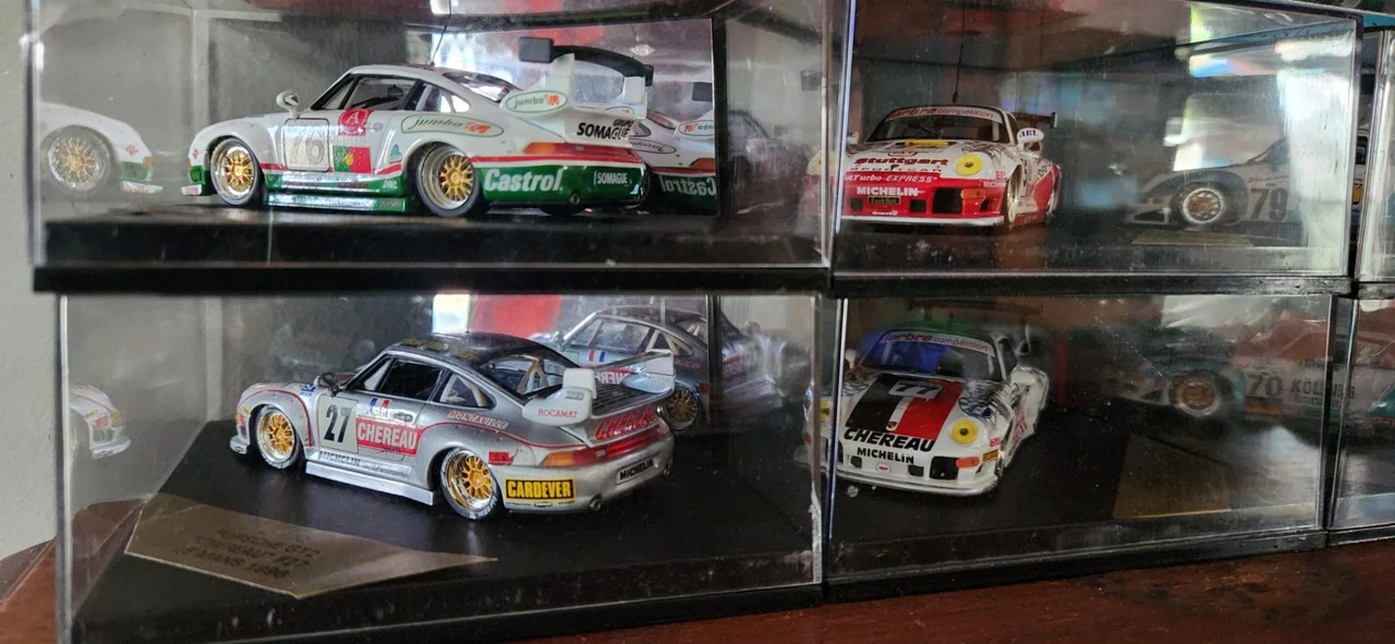 Parts & Memorabilia Scale Models - Image 3 of 3