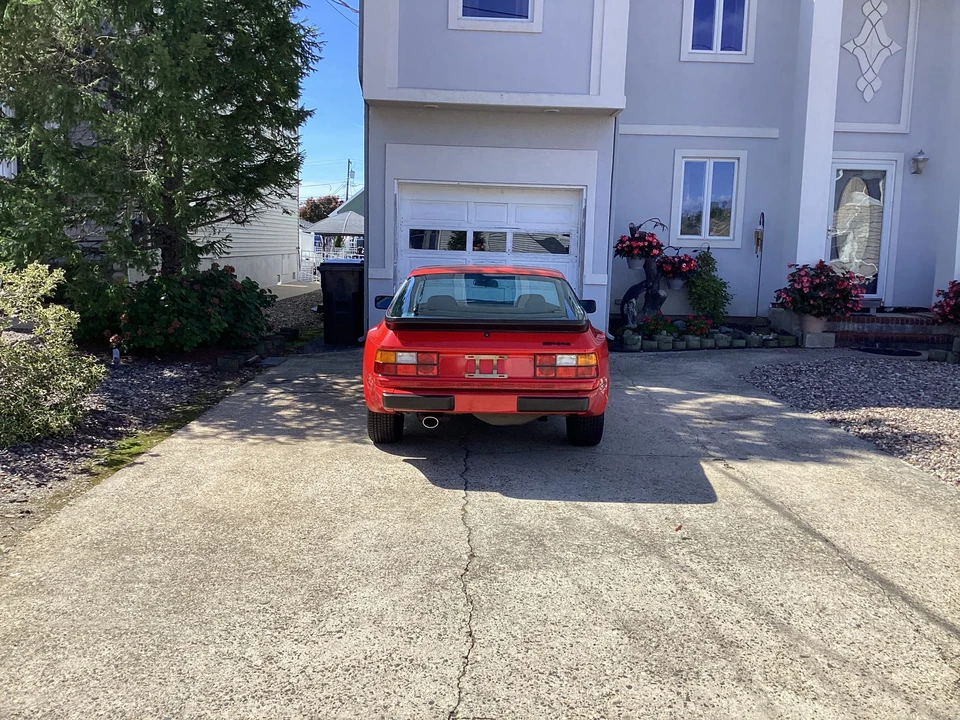 1984 Porsche 944 - Image 29 of 31