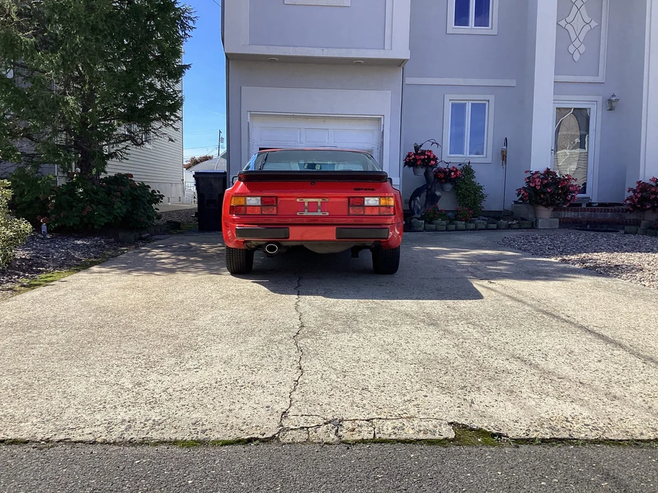 1984 Porsche 944 - Image 26 of 31