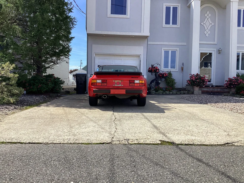 1984 Porsche 944 - Image 27 of 31
