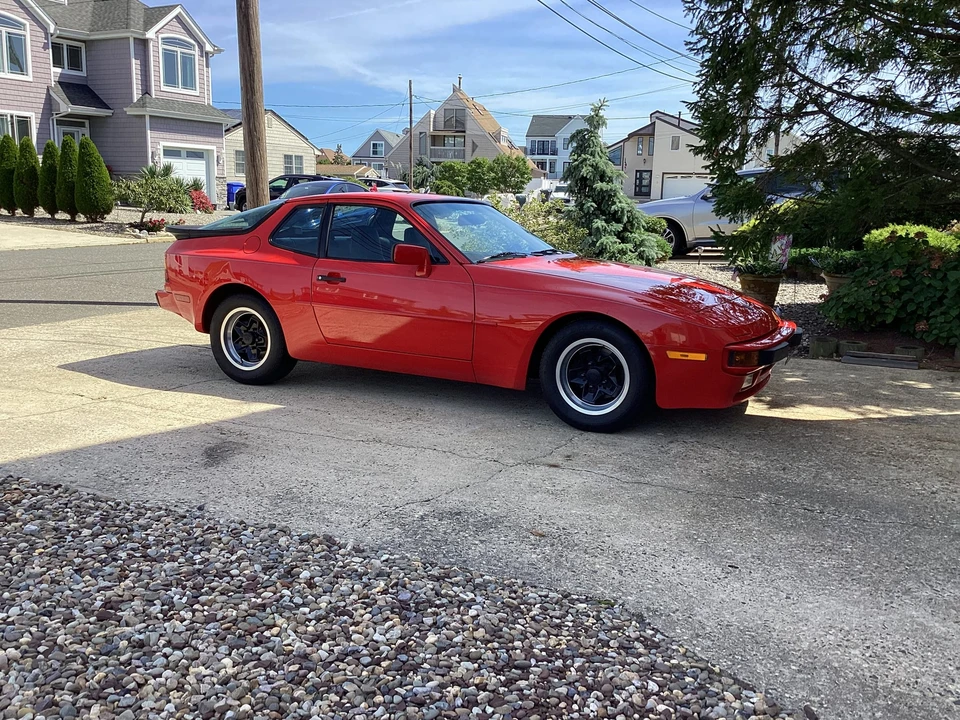 1984 Porsche 944 - Image 15 of 31