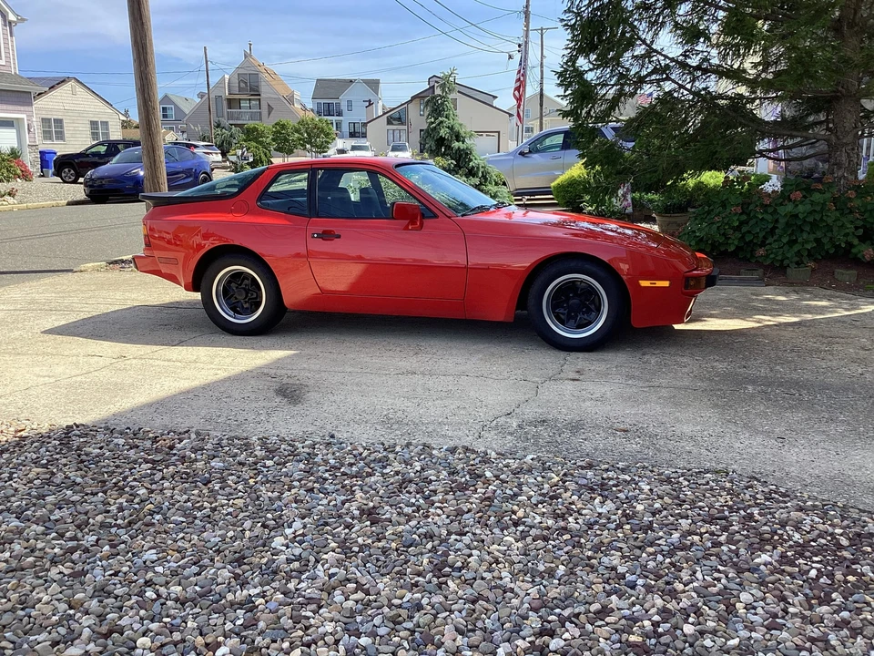1984 Porsche 944 - Image 16 of 31