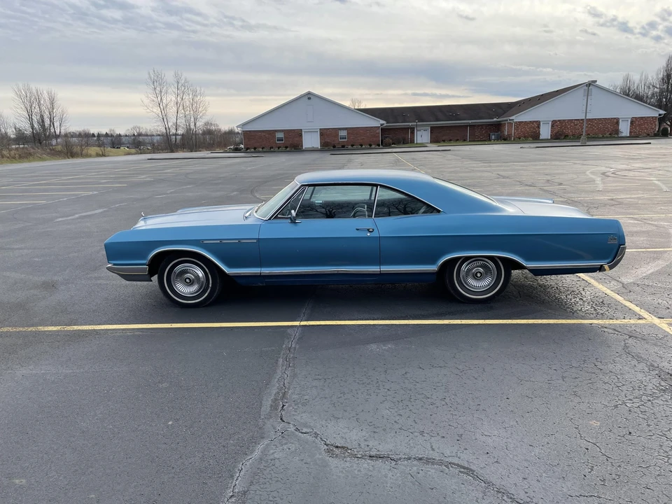 1966 Buick LeSabre - Image 4 of 31