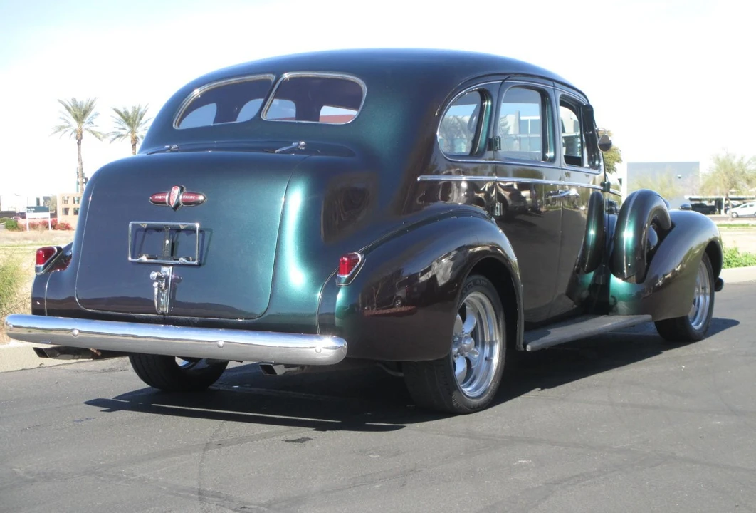 1939 Buick Roadmaster - Image 11 of 31