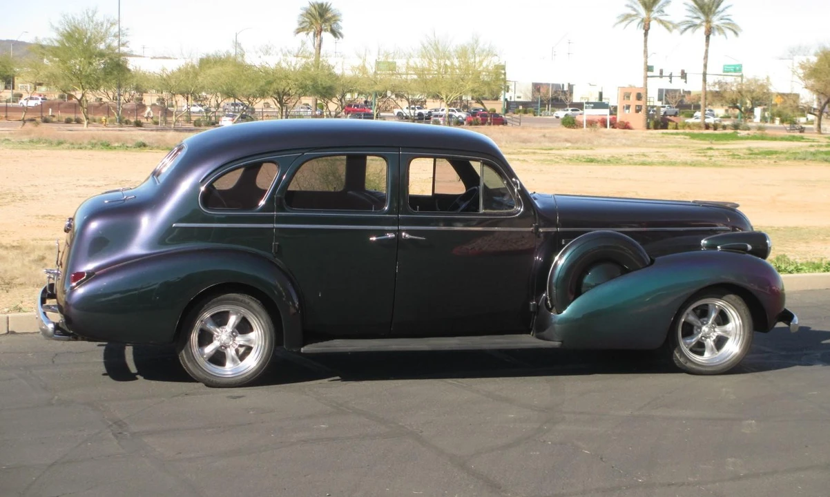 1939 Buick Roadmaster - Image 14 of 31