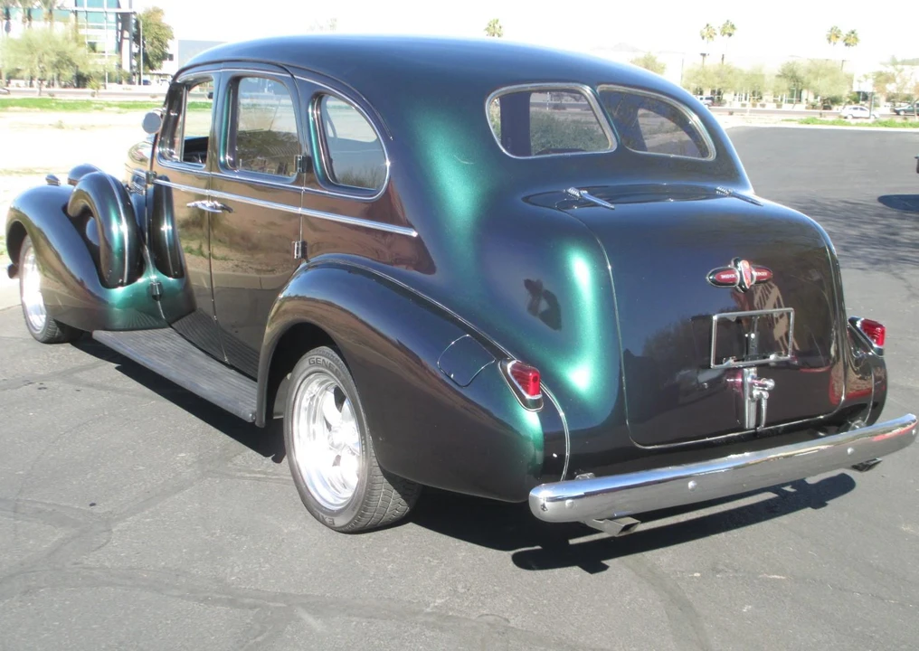 1939 Buick Roadmaster - Image 9 of 31