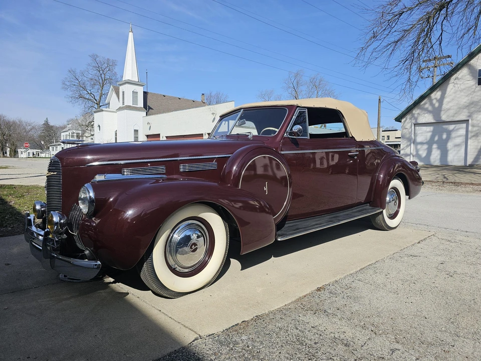 1940 LaSalle Series 50 - Image 2 of 31