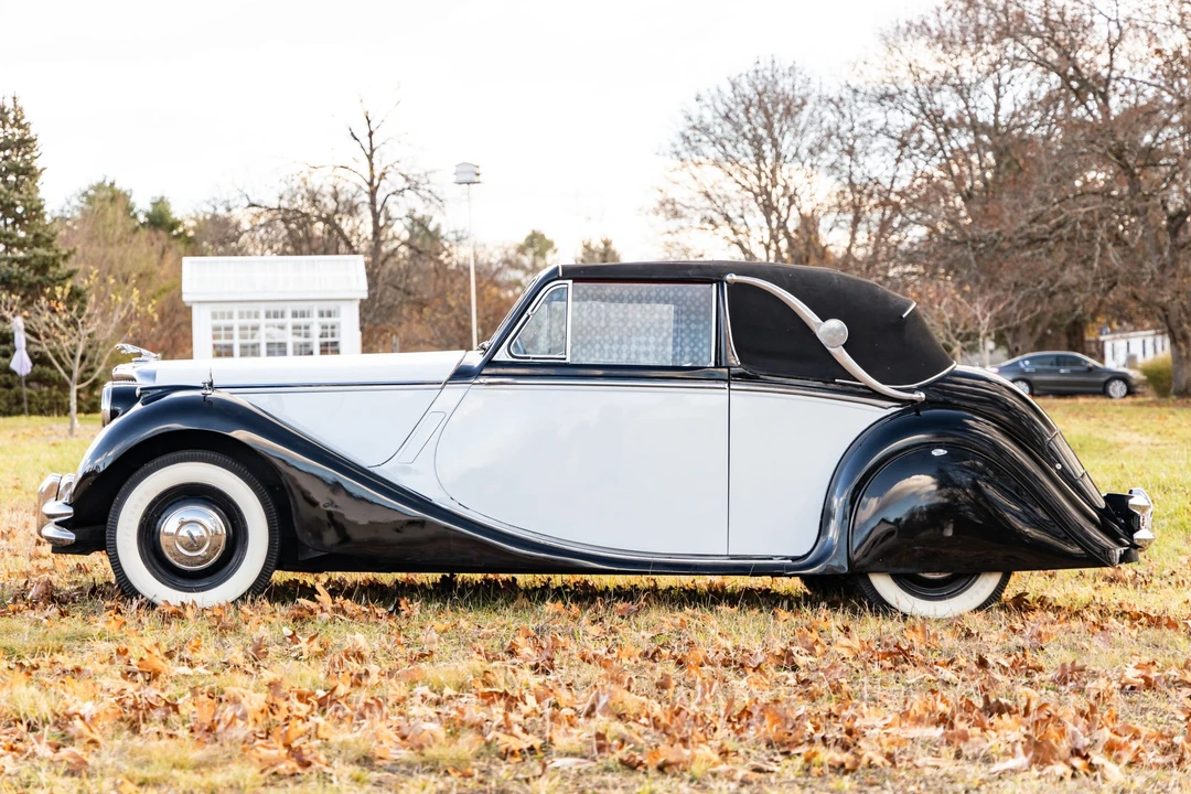 1951 Jaguar Mark V - Image 3 of 31