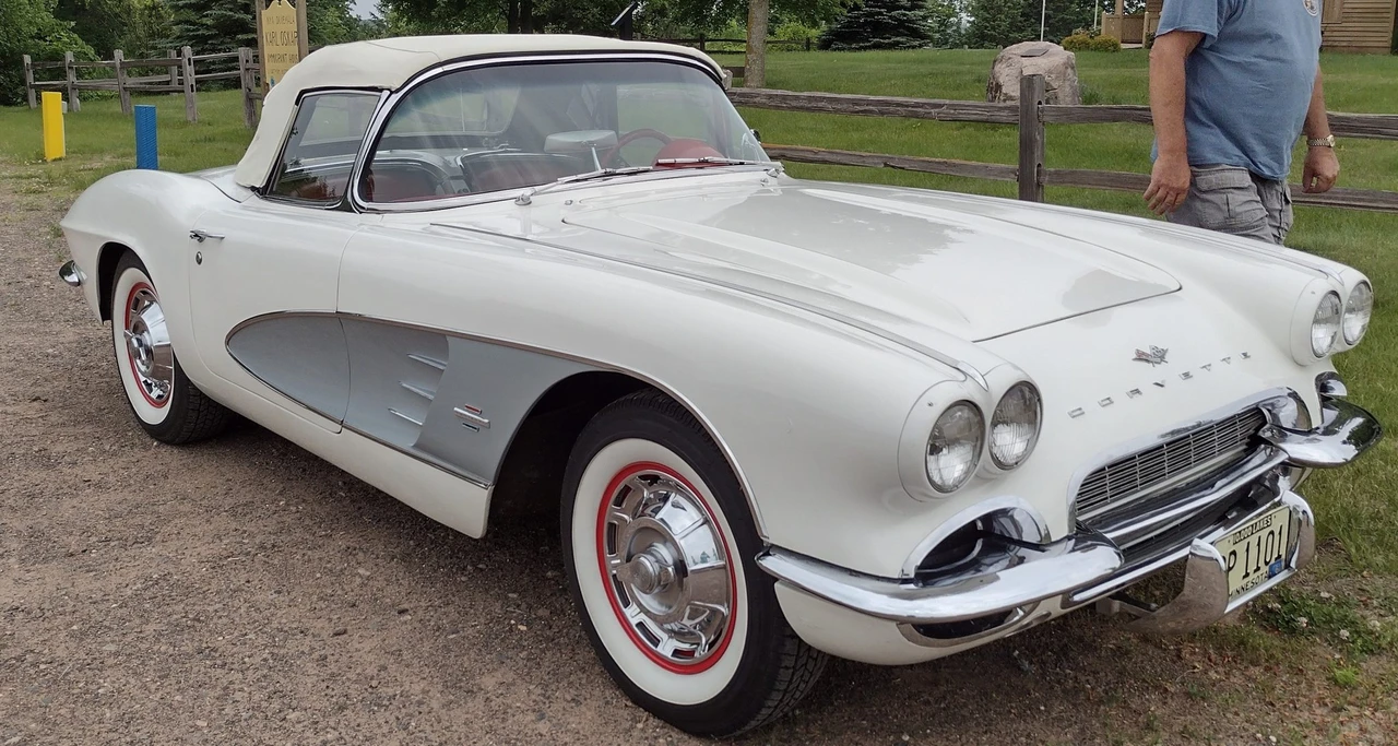 1961 Chevrolet Corvette C1 - Image 12 of 31
