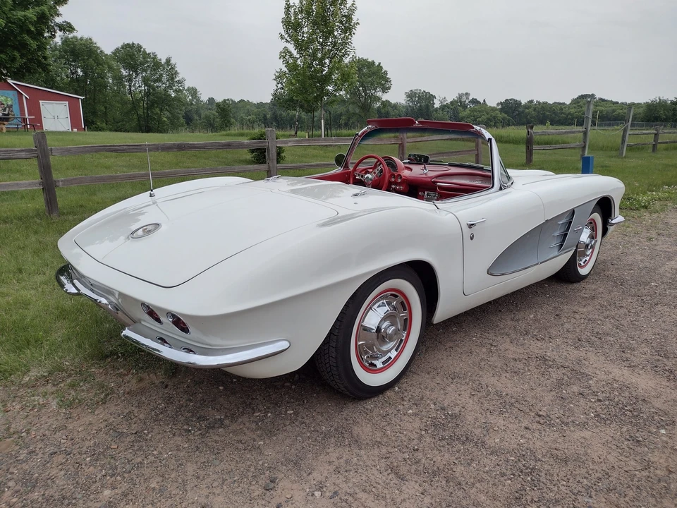 1961 Chevrolet Corvette C1 - Image 9 of 31