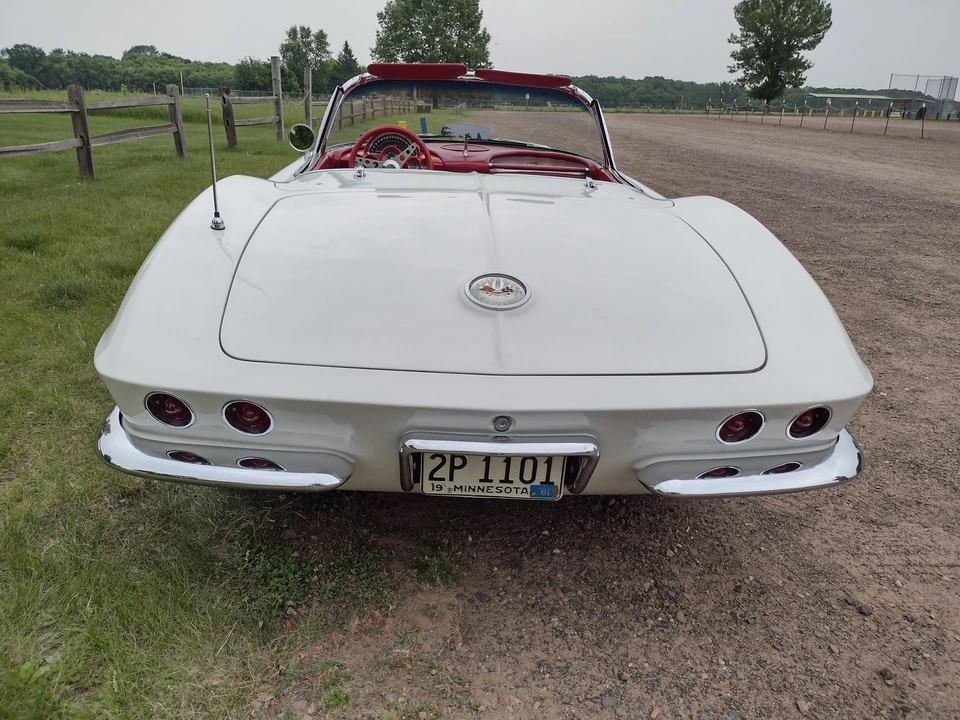 1961 Chevrolet Corvette C1 - Image 8 of 31
