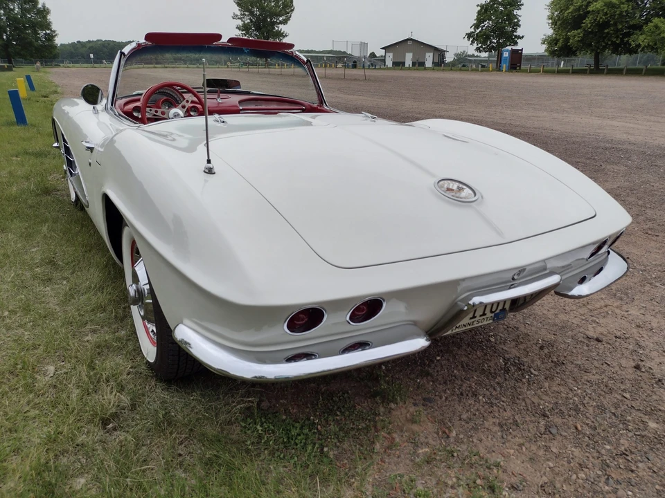 1961 Chevrolet Corvette C1 - Image 7 of 31