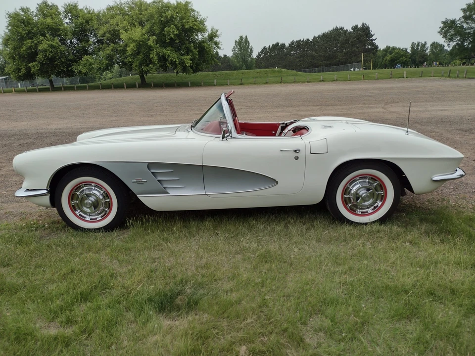 1961 Chevrolet Corvette C1 - Image 6 of 31
