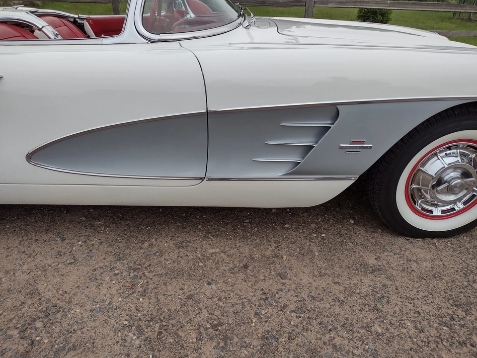 1961 Chevrolet Corvette C1 - Image 30 of 31