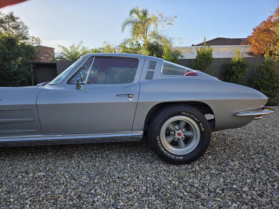 1964 Chevrolet Corvette C2 - Image 18 of 31