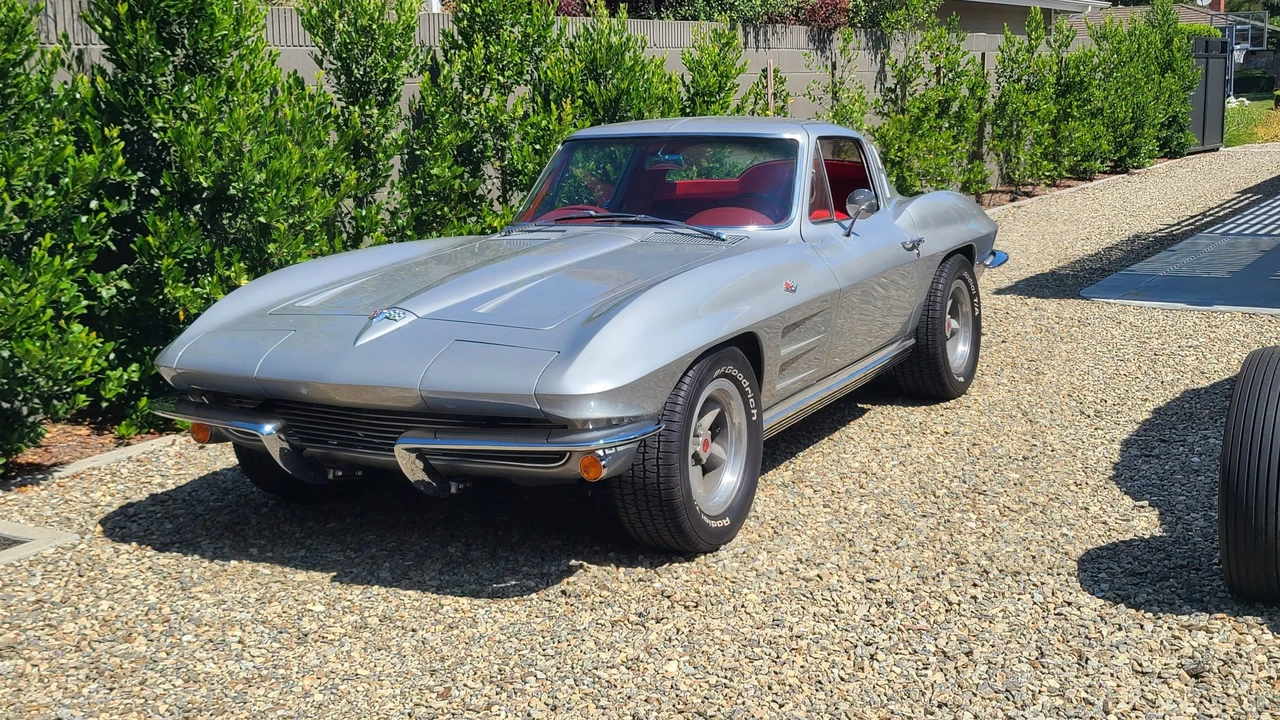 1964 Chevrolet Corvette C2 - Image 3 of 31