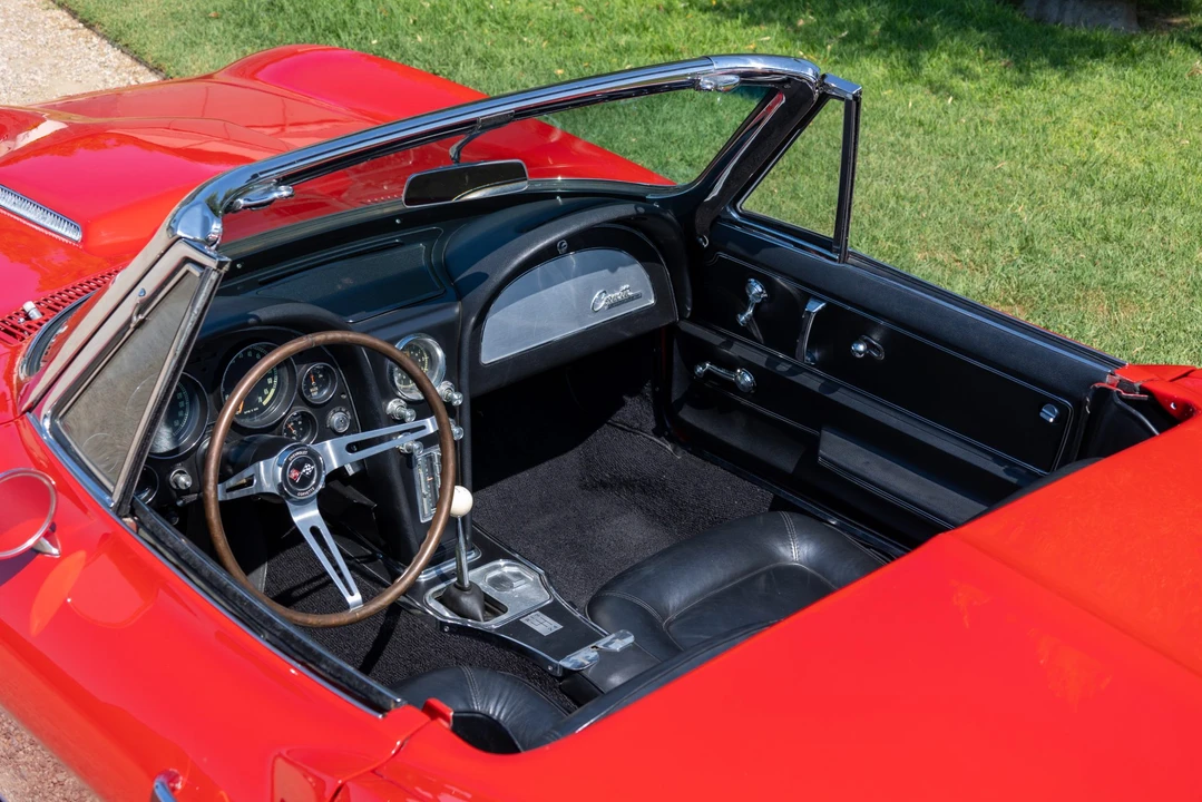 1965 Chevrolet Corvette C2 - Image 25 of 31