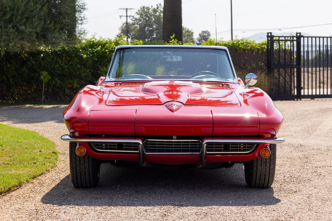 1965 Chevrolet Corvette C2 - Image 10 of 31