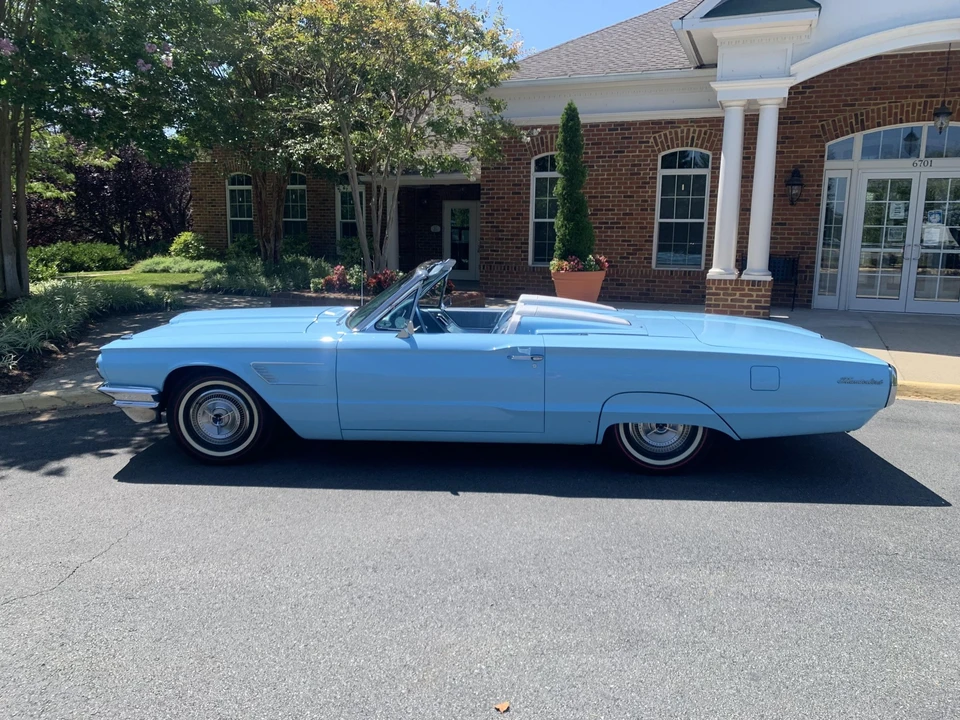 1965 Ford Thunderbird 4th Gen - Image 22 of 31