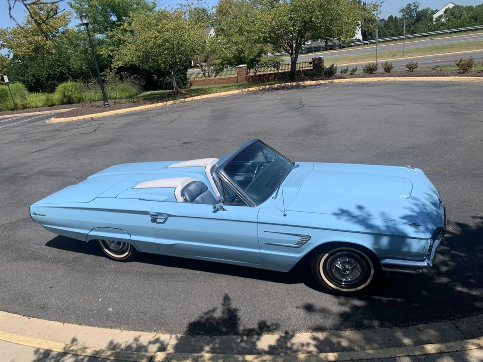 1965 Ford Thunderbird 4th Gen - Image 11 of 31