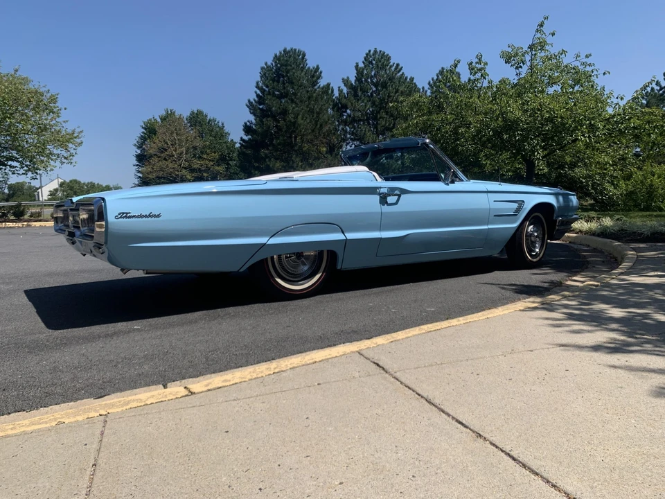 1965 Ford Thunderbird 4th Gen - Image 14 of 31