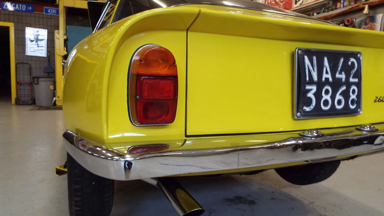 1966 Alfa Romeo 2600 - Image 29 of 31