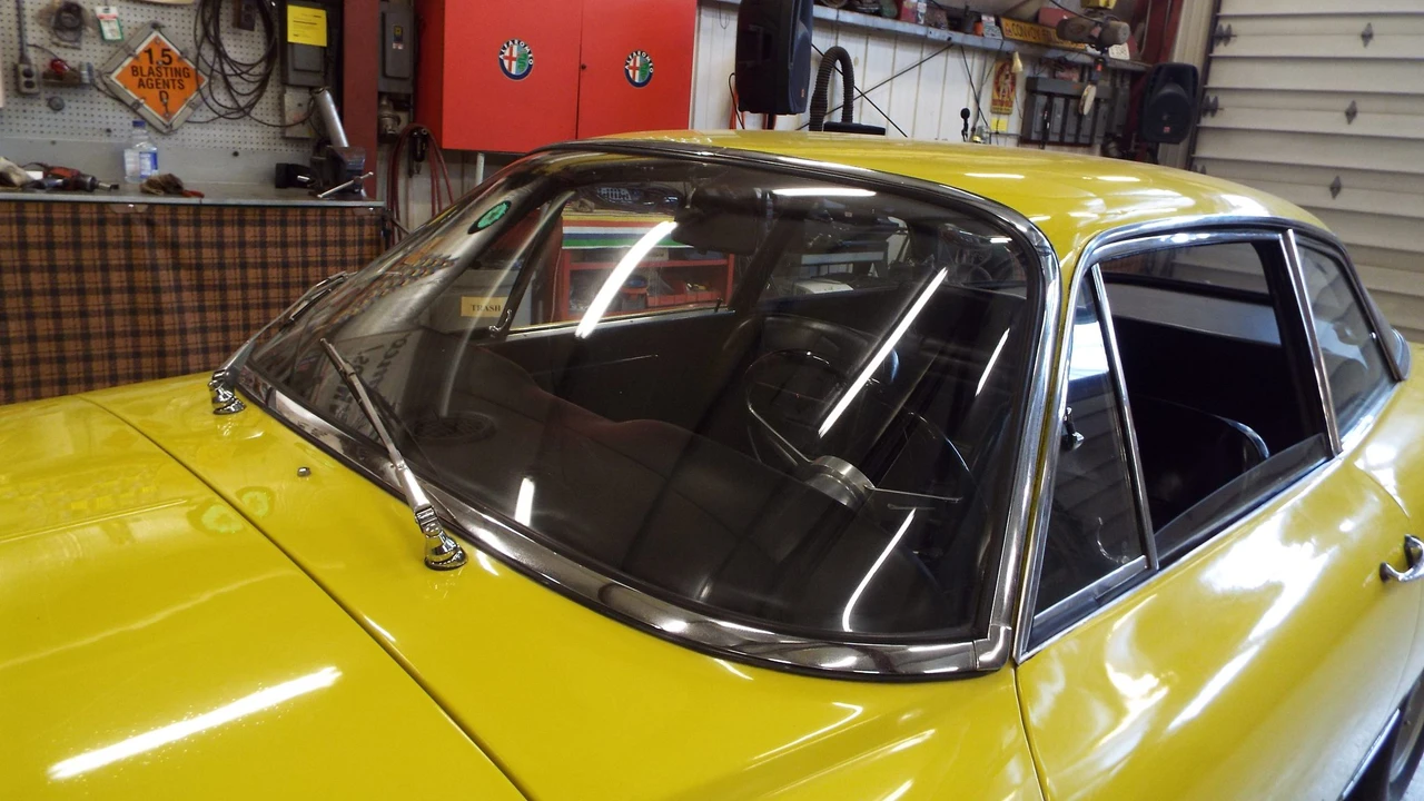 1966 Alfa Romeo 2600 - Image 17 of 31