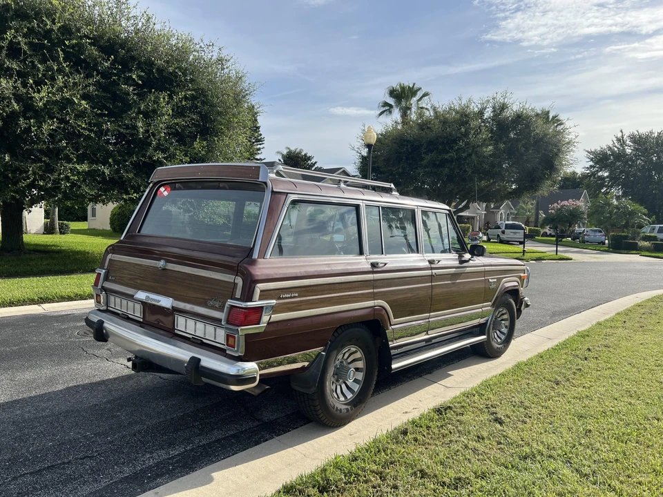1980 Jeep SJ Wagoneer - Image 5 of 31