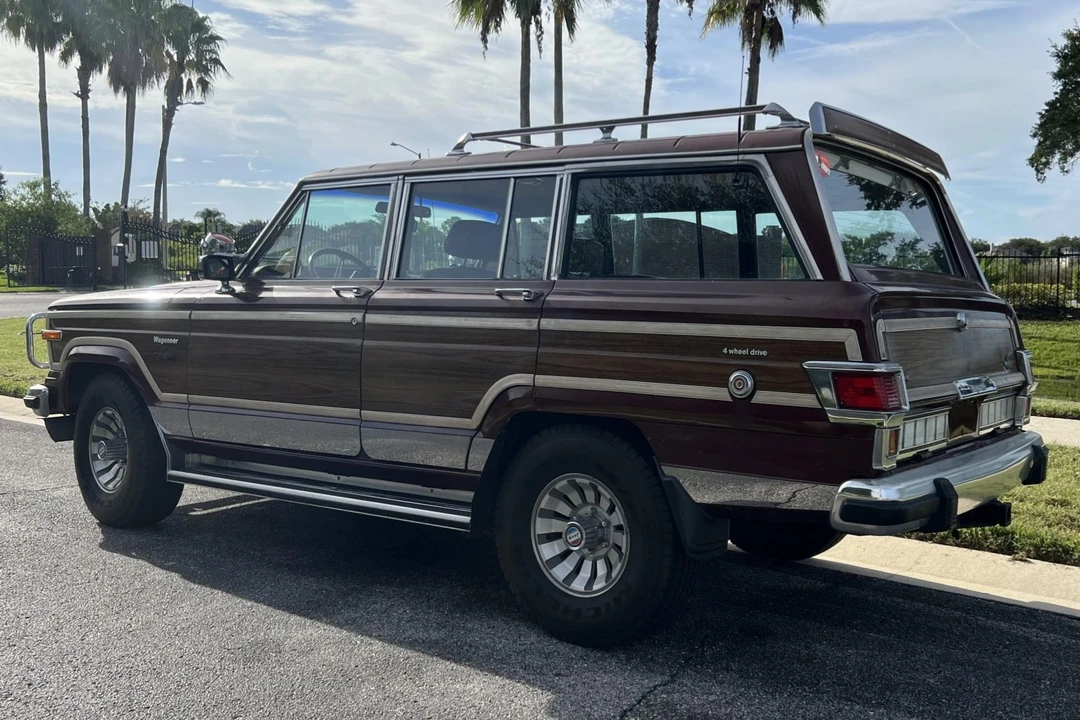 1980 Jeep SJ Wagoneer - Image 7 of 31
